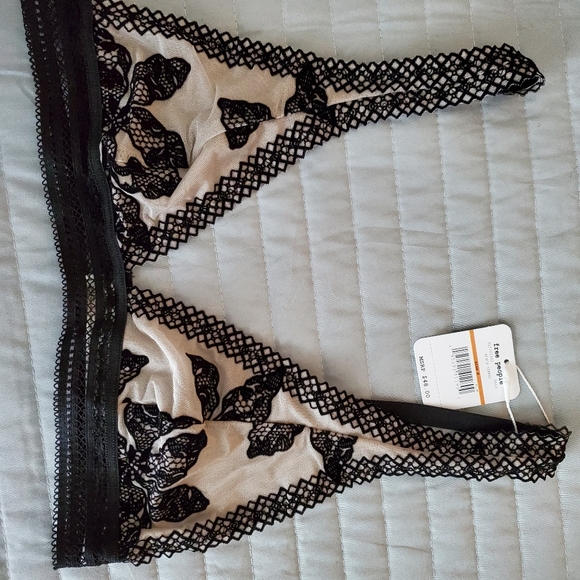 BUNDLE OF 2❣❣NWT💕Free People Alia Bralettes - Picture 7 of 16